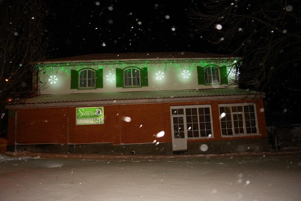 Hotel Sicilia Chernomorsk Exterior photo