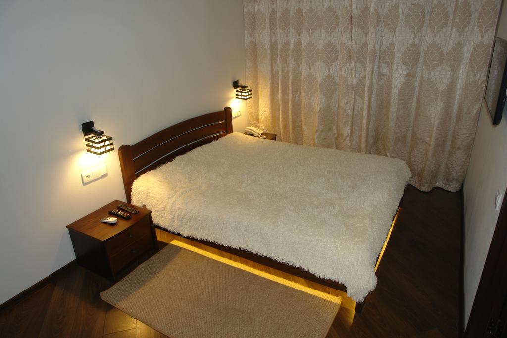 Hotel Sicilia Chernomorsk Exterior photo