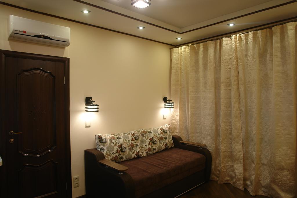Hotel Sicilia Chernomorsk Exterior photo
