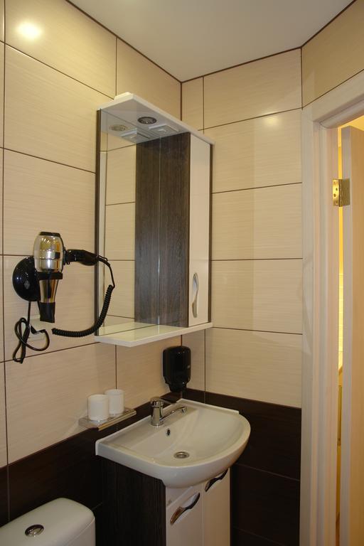 Hotel Sicilia Chernomorsk Exterior photo
